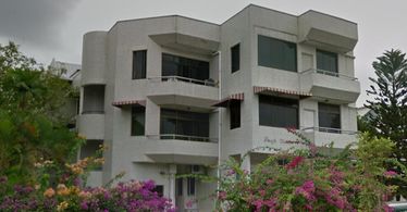 Pengs Court