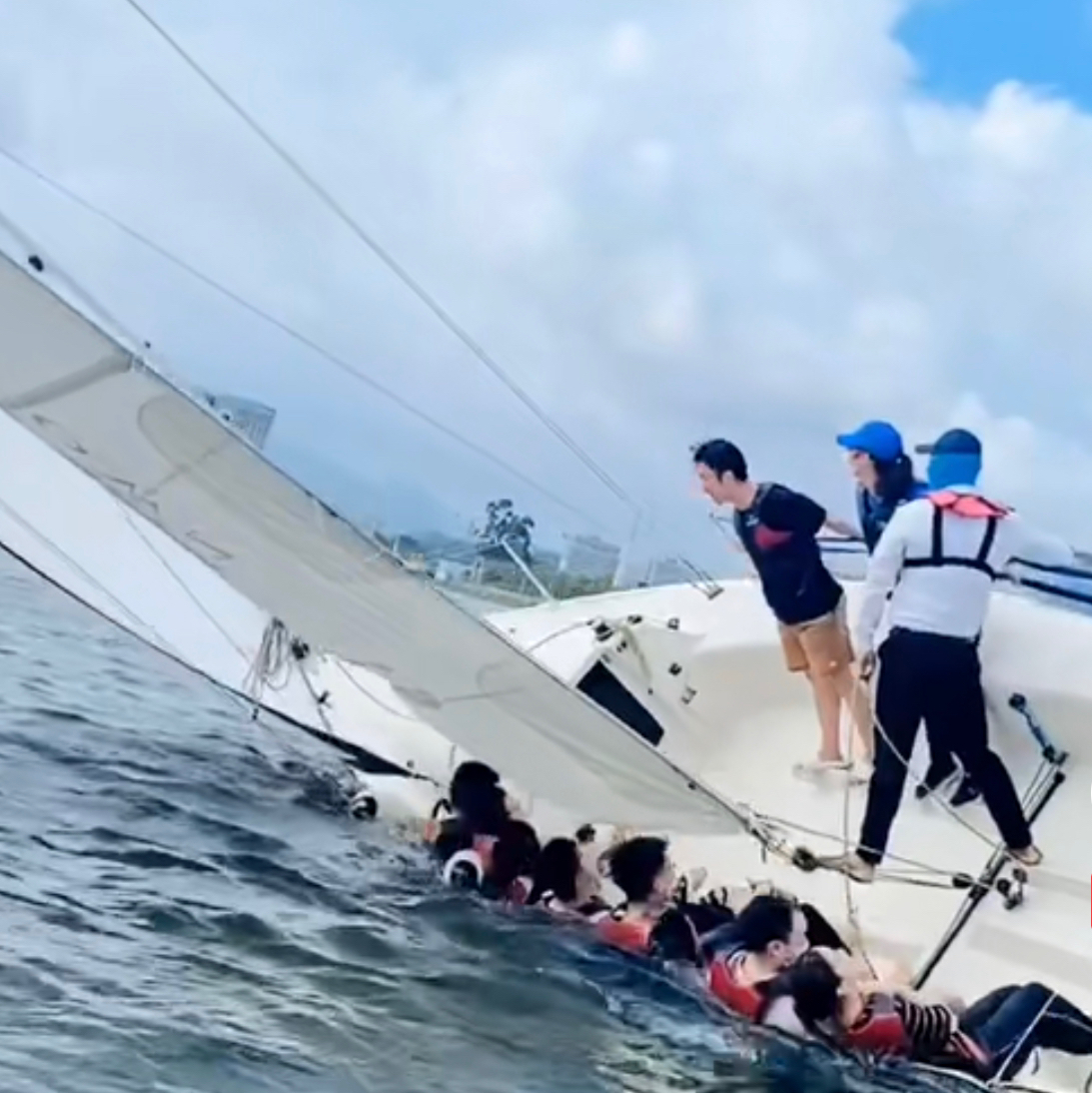 Ricky Tan R043219B 97389596